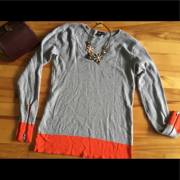 ❄️⛄️Sweater top❄️⛄️ - Picture 2 of 4